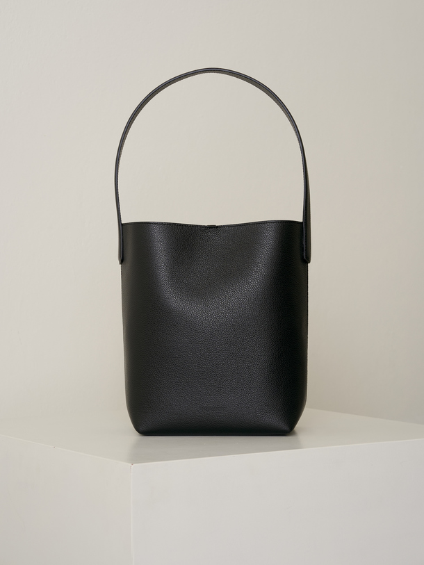 Mami Medium Black Grained    